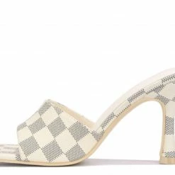 CAPE ROBBIN Milena01 Off White Women's Heel